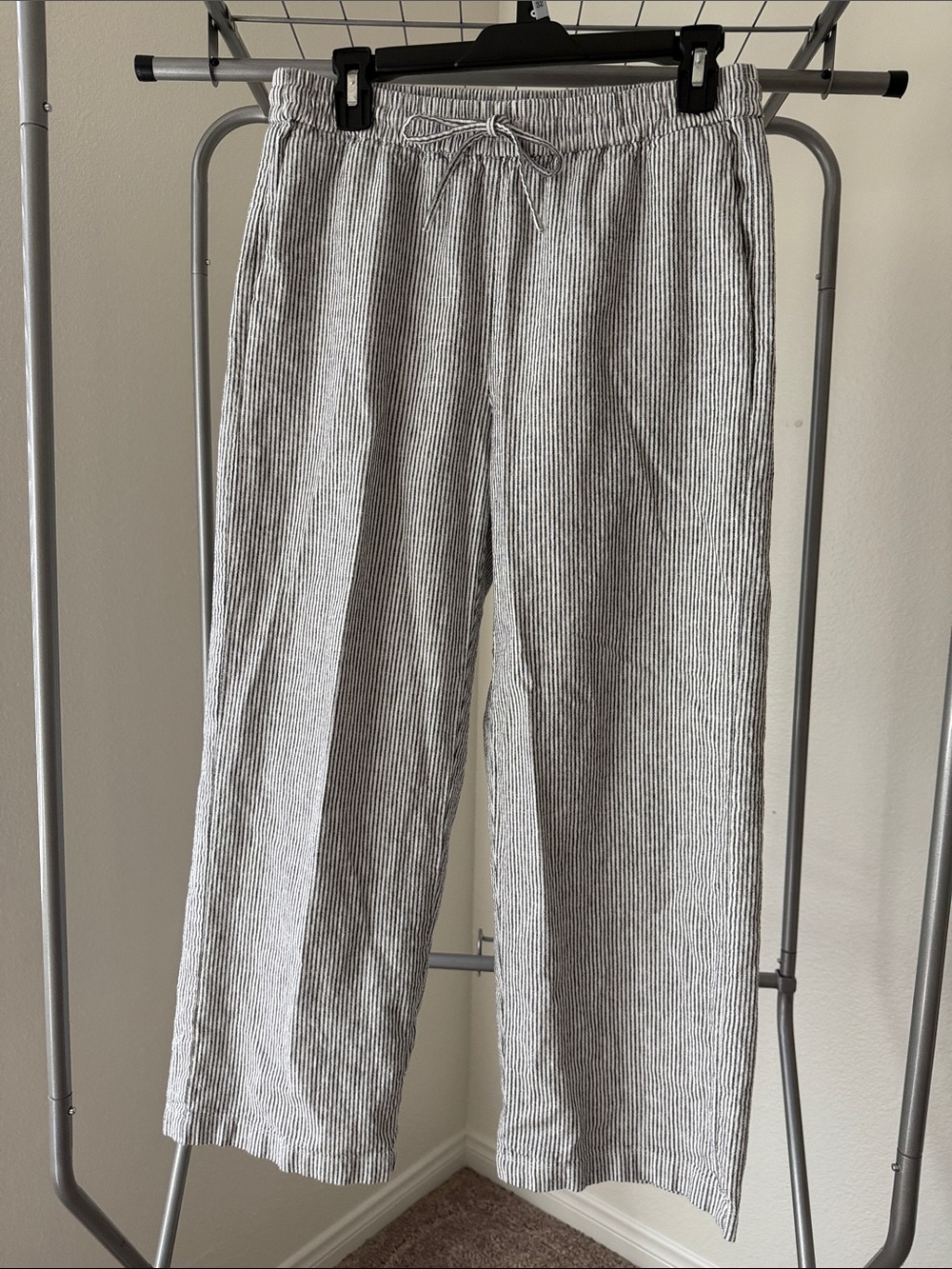 Jacrew Women’s Gray Pinstripe Linen-Blend Drawstring Pants